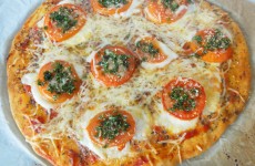 pizza-mozzarella-a-la-provencale pizza-mozzarella-a-la-provencale