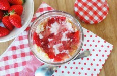 charlotte-aux-fraises-emporter charlotte-aux-fraises-emporter