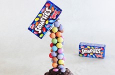 Gravity cupcakes smarties