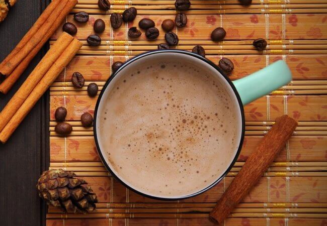 Chocolat chaud à la cannelle