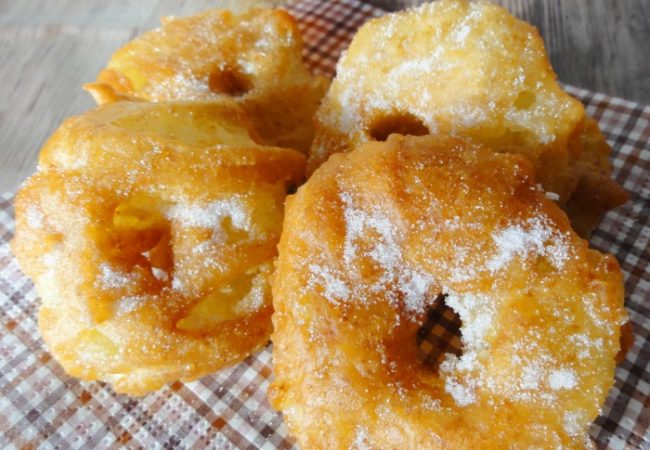 Beignets aux pommes cannelle