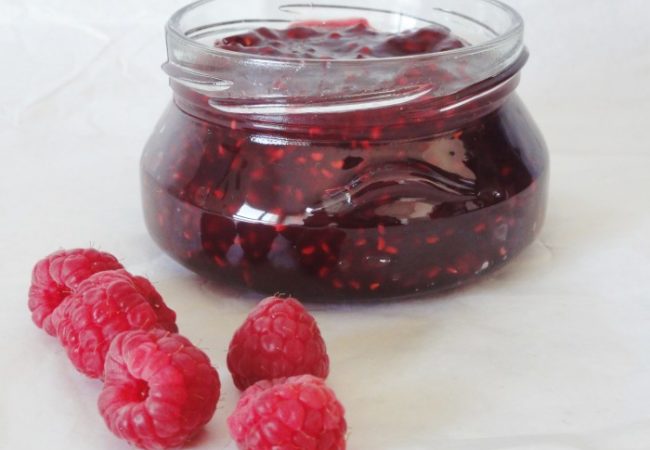 Confiture de framboises sans morceaux