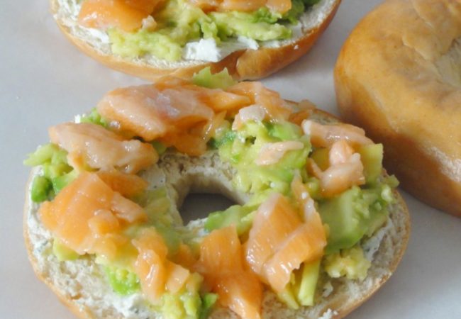 Bagel saumon avocat