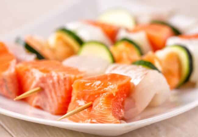 Brochette de poisson au barbecue Brochette de poisson au barbecue