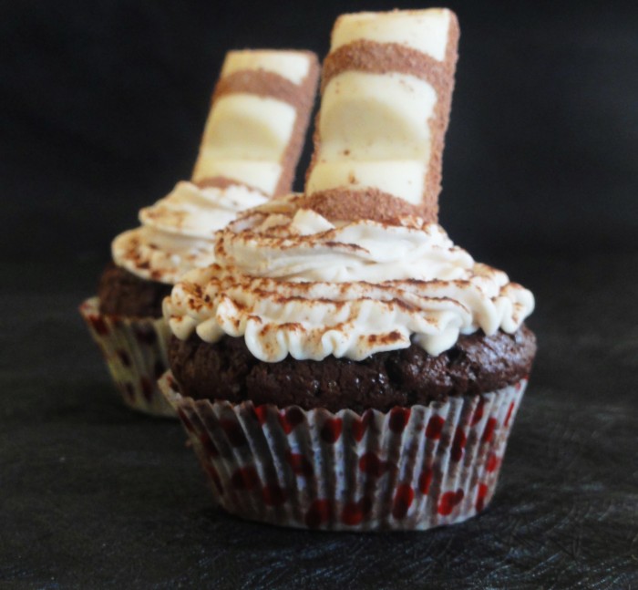 Cupcake Kinder Bueno White Aux Fourneaux