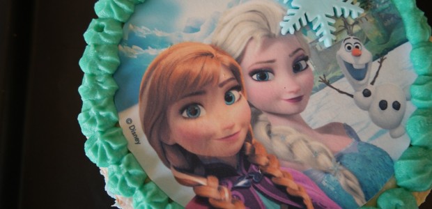 Gateau Reine Des Neiges Frozen Facile Aux Fourneaux