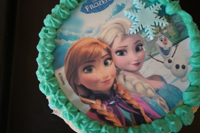 Gateau Reine Des Neiges Frozen Facile Aux Fourneaux