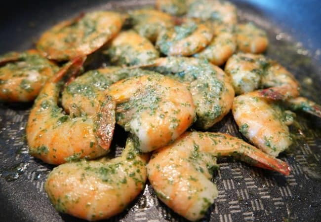 Crevettes sautées ail et persil