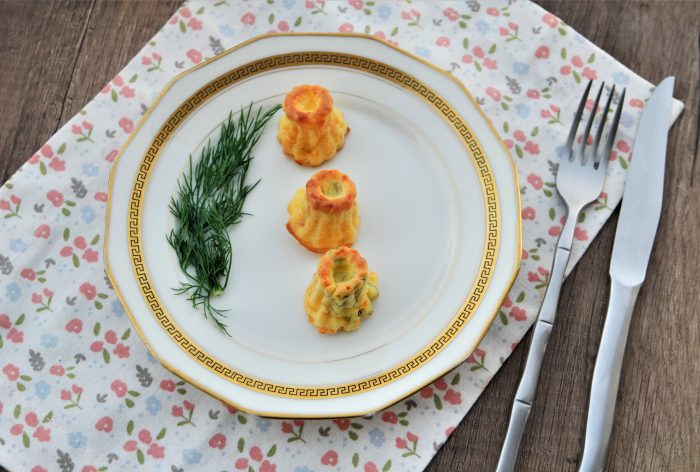 Mini cannelés apéritifs au saumon fumé