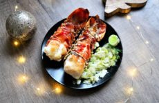 Queue de langouste rotie au four