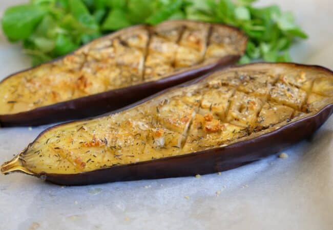 Aubergine toute simple grillée au four