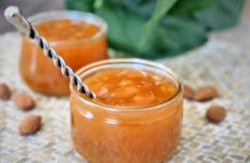 Compote mirabelles-miel-cannelle