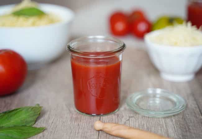 Coulis de tomates maison en bocaux