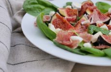Salade de figues chèvre jambon cru