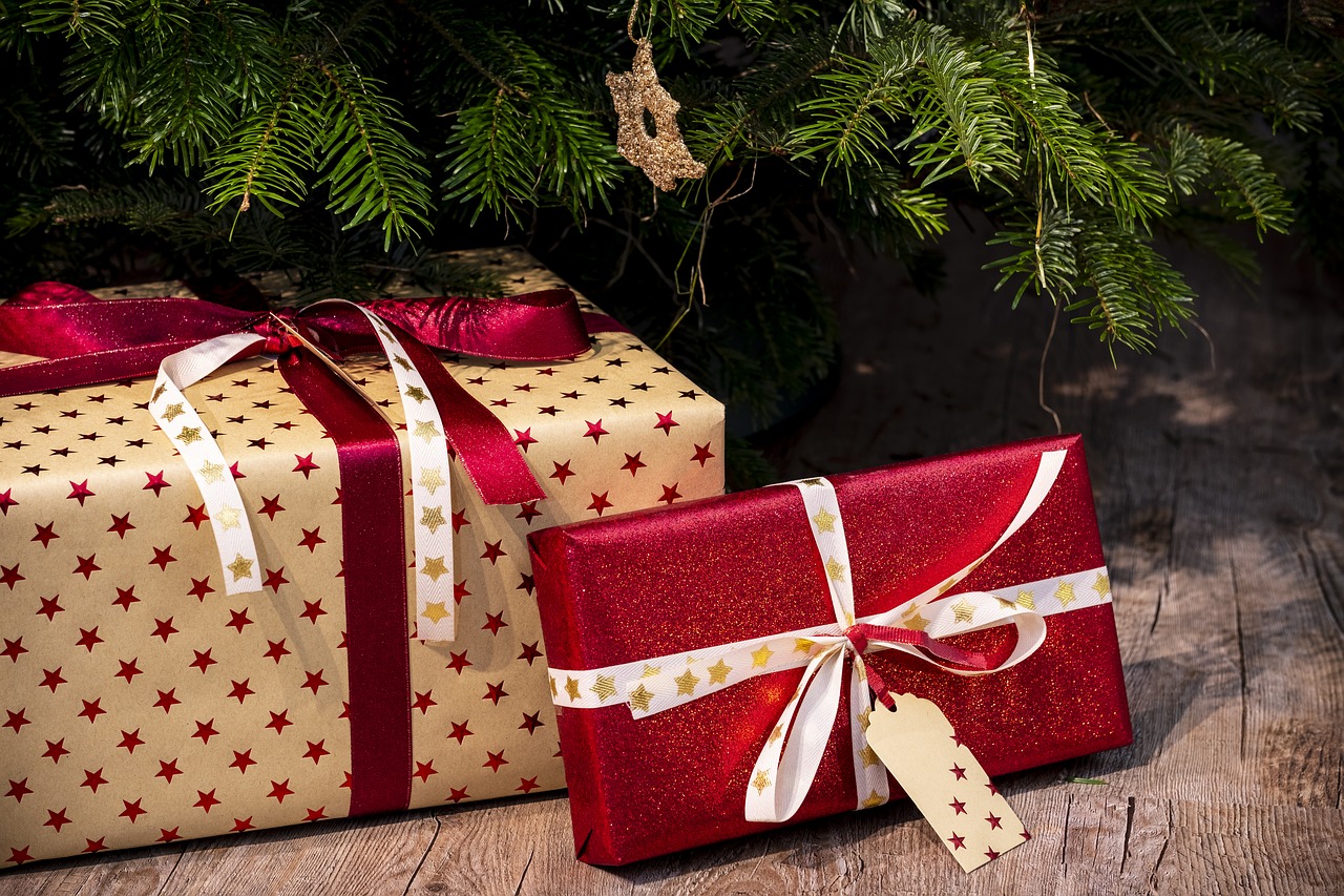 6 Idées De Cadeaux De Noël À Offrir | Aux Fourneaux