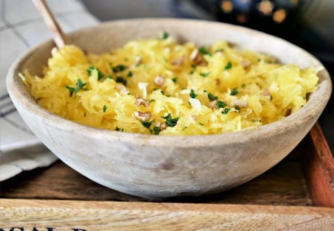 Poêlée de courge spaghetti aux oignons