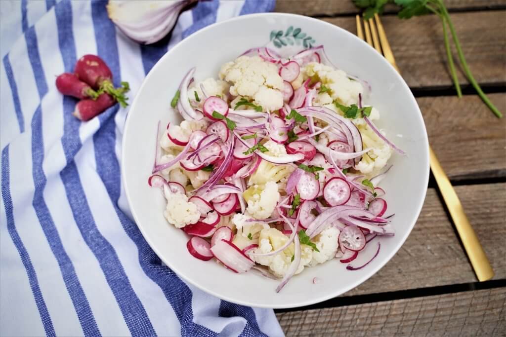 Salade de chou-fleur cuit aux radis