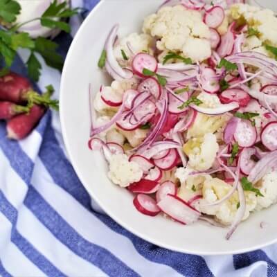 Salade de chou-fleur cuit aux radis Salade de chou-fleur cuit aux radis