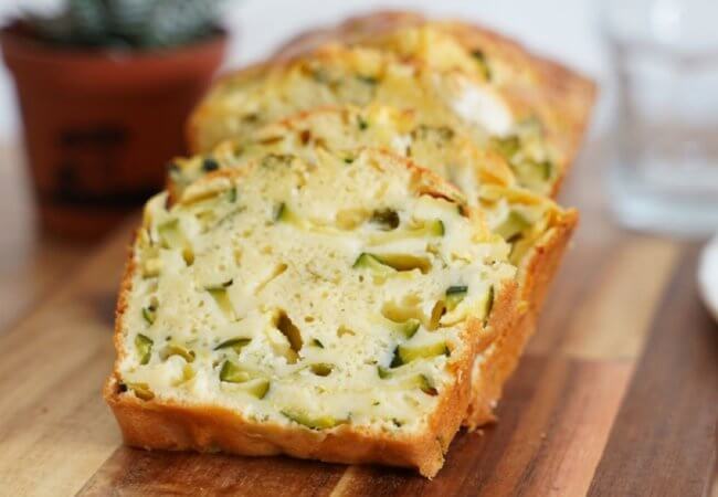 Cake aux courgettes et à la feta