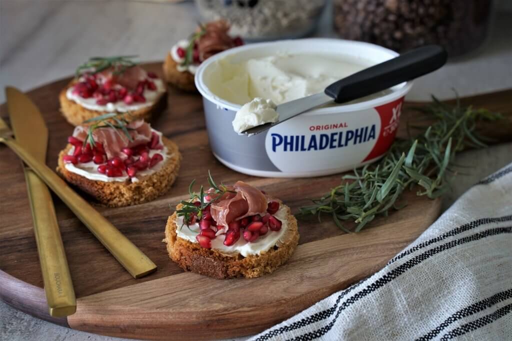 Toast de pain d’épice à la grenade