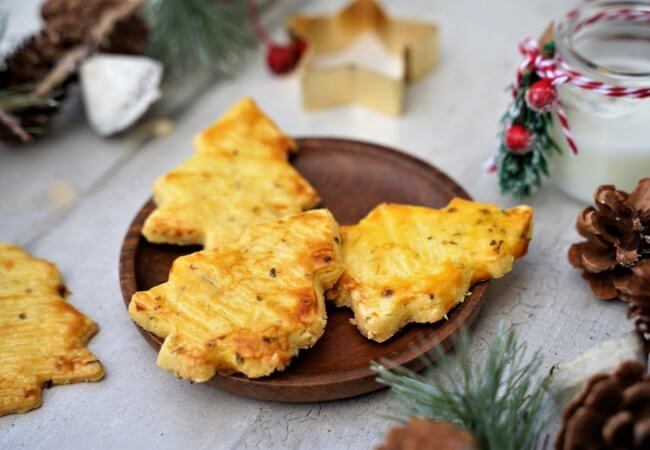 Biscuits apéritifs de Noël au fromage
