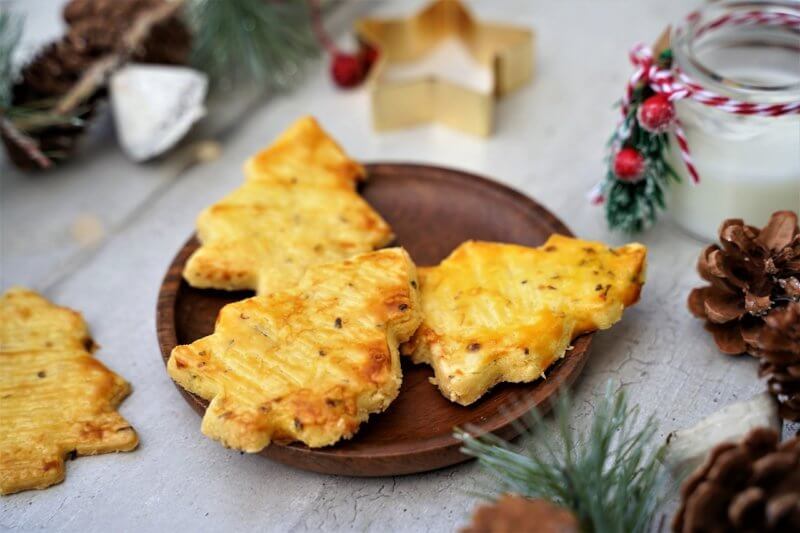 Biscuits apéritifs de Noël au fromage