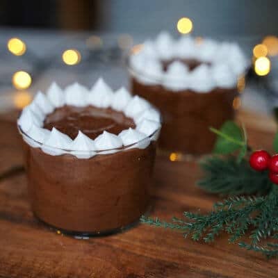 Mousse au chocolat et chantilly Mousse au chocolat et chantilly