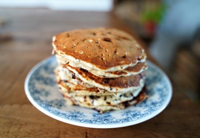 Pancakes avec des pépites de chocolat