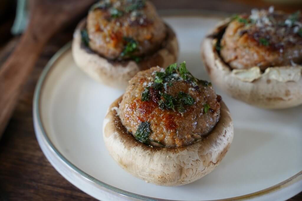 Champignons au four farcis à la viande