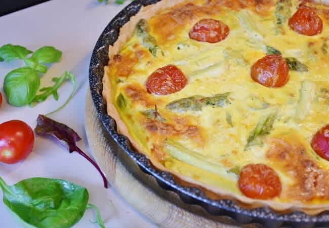 Quiche asperge verte tomates cerises