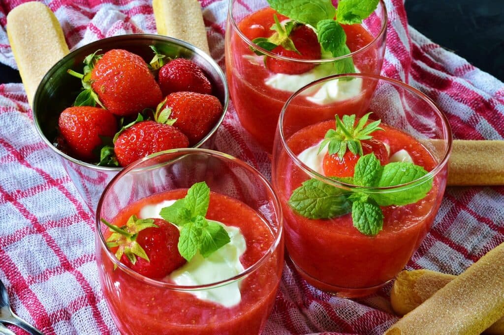Comment faire du coulis de fraise ? Recette rapide sans cuisson | Aux