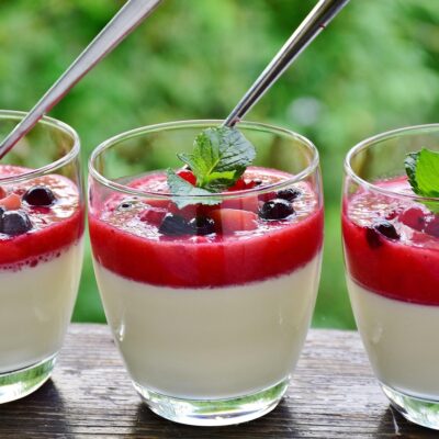Panna cotta et son coulis de fraise