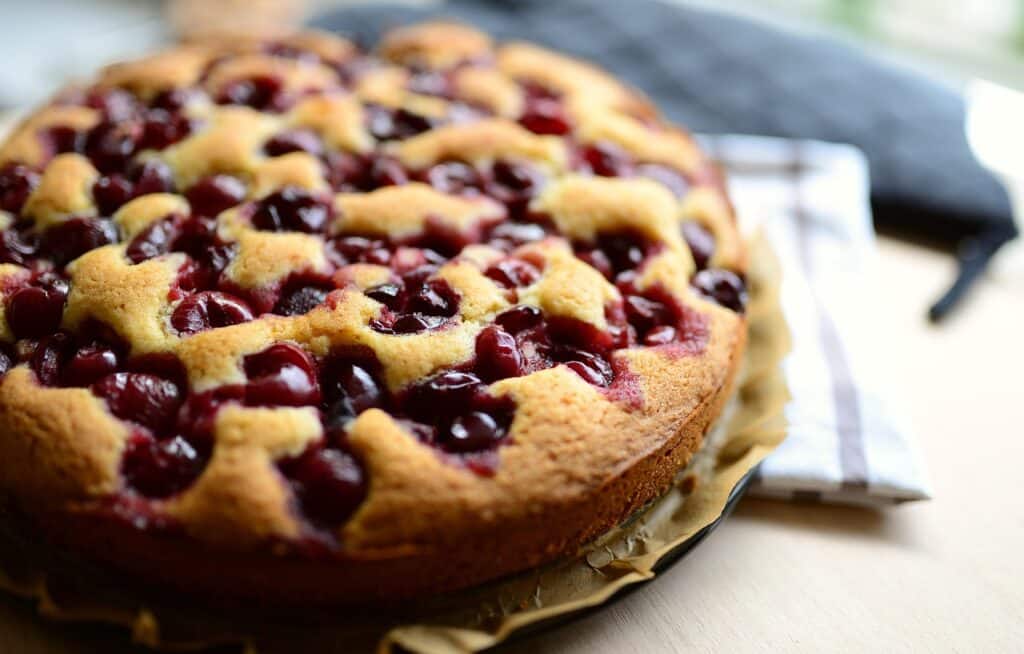 gateau moelleux aux cerises recette facile et rapide dessert d'été