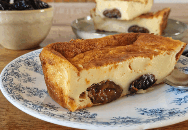 Far breton aux pruneaux à l’ancienne