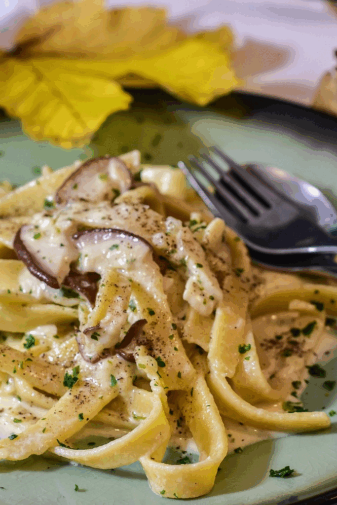 pates aux truffes noires champignons et parmesan