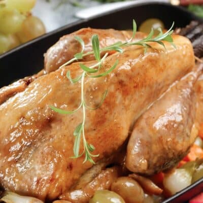 Pintade entière en cocotte au four