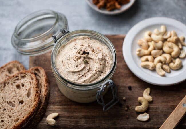 Foie gras végétal maison, recette de faux foie gras aux noix de cajou et champignons Foie gras végétal maison, recette de faux foie gras aux noix de cajou et champignons
