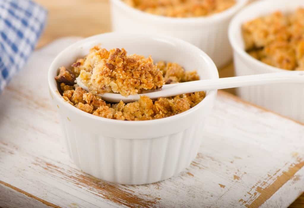 Apple Crumble Dessert | Aux Fourneaux Recette facile du crumble mangue passion