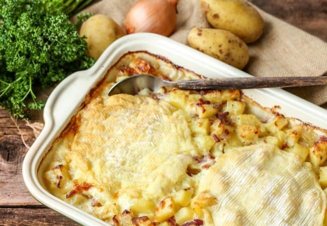 Tartiflette pour 8 personnes (en grande quantité) Tartiflette pour 8 personnes (en grande quantité)