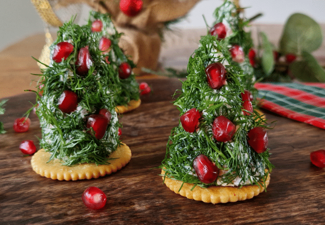 Apéro de Noël bluffant : ces mini-sapins au fromage frais et saumon sont aussi bons que beaux Apéro de Noël bluffant : ces mini-sapins au fromage frais et saumon sont aussi bons que beaux