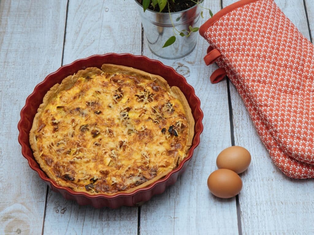 quiche poireaux thon | Aux Fourneaux recette quiche au thon oignons caramélisé