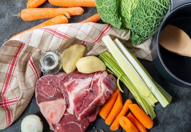 Pot-au-feu, la vraie recette traditionnelle façon grand-mère Pot-au-feu, la vraie recette traditionnelle façon grand-mère