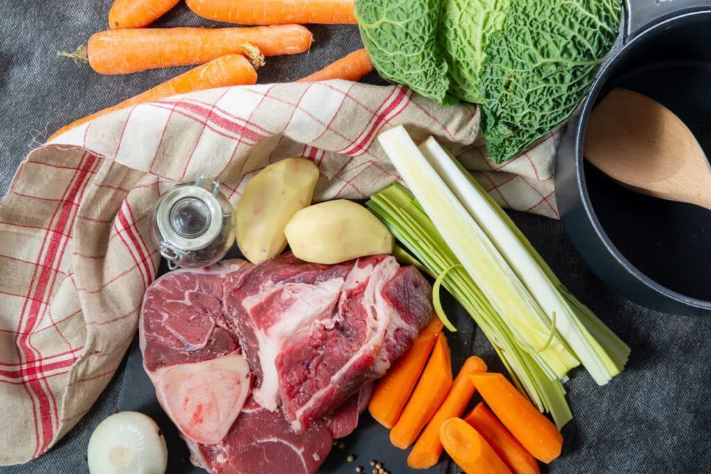 meat and vegetables for preparation of french pot au feu | Aux Fourneaux