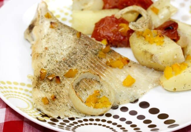 Aile de raie au four sans vin blanc avec pommes de terre Aile de raie au four sans vin blanc avec pommes de terre