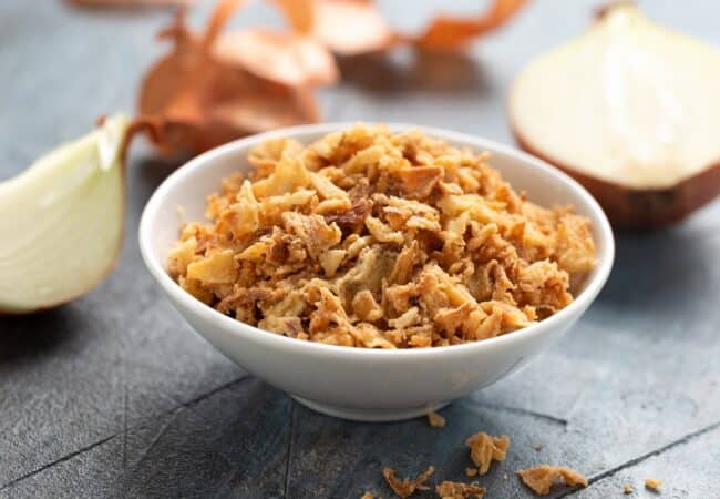 Comment faire des oignons frits croustillants à la poêle Comment faire des oignons frits croustillants à la poêle