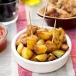 Patatas Bravas recette traditionnelle des tapas espagnoles