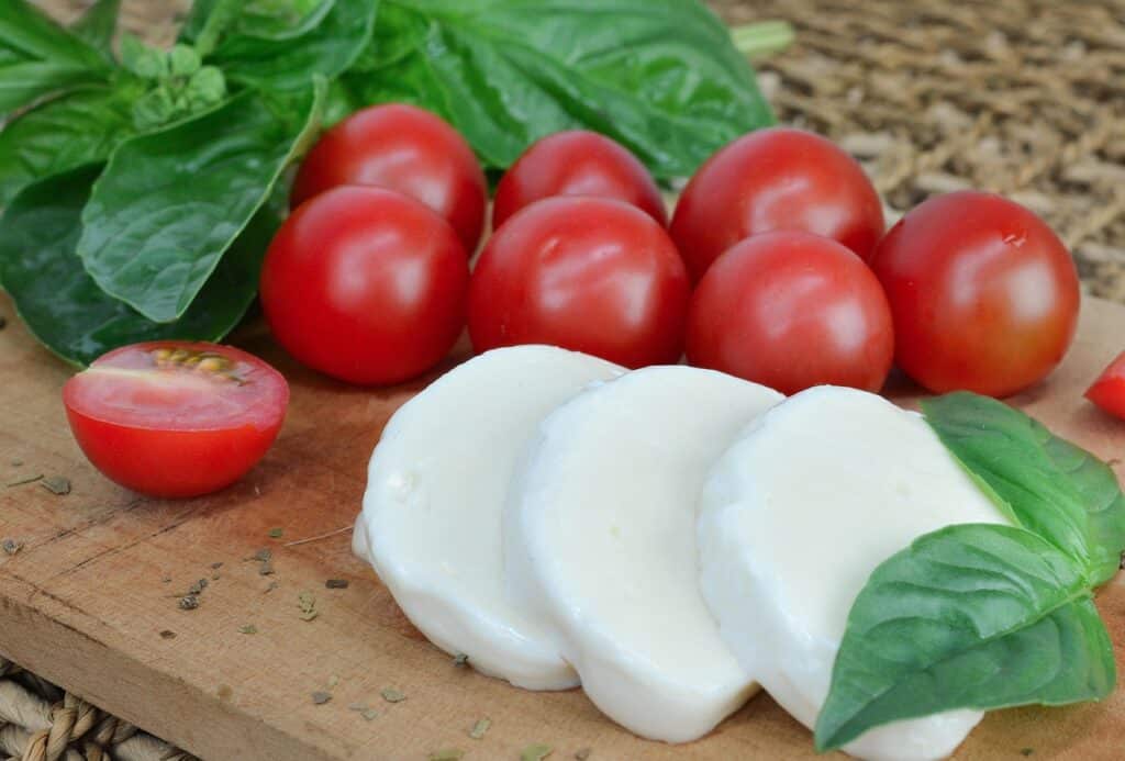Le fromage un aliment naturellement pauvre en glucides | Aux Fourneaux Le fromage un aliment naturellement pauvre en glucides
