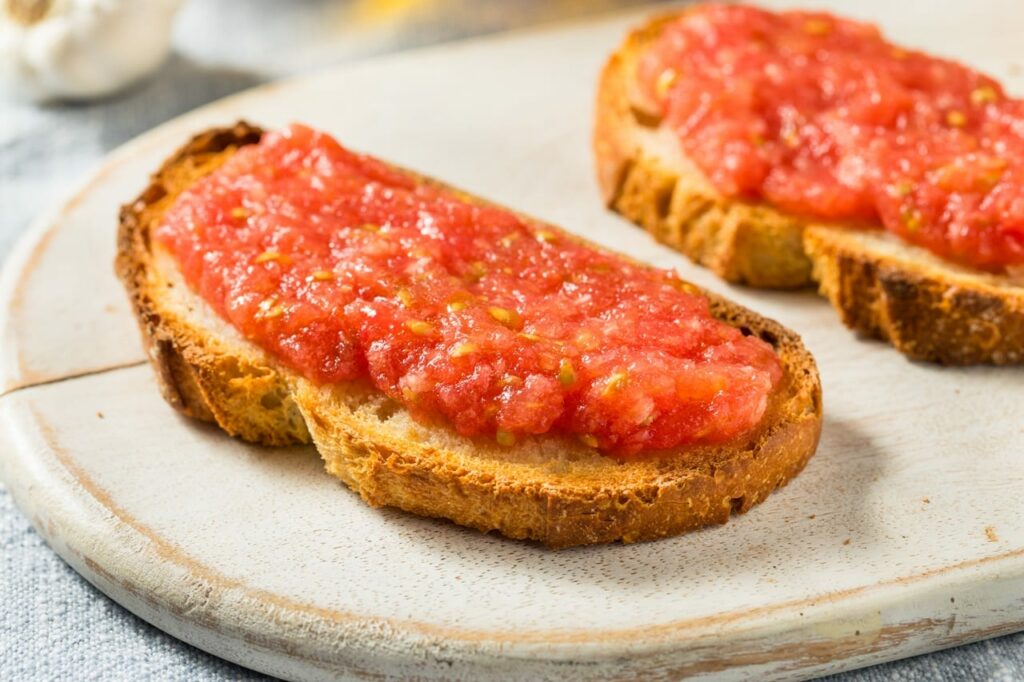 Homemade Pan Con Tomate Tomato Toast | Aux Fourneaux Menu hebdomadaire équilibré avec les recettes de Aux Fourneaux