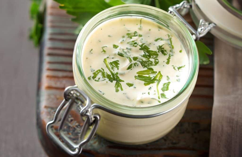Sauce Ranch facile et rapide la recette maison | Aux Fourneaux Sauce Ranch facile et rapide recette maison