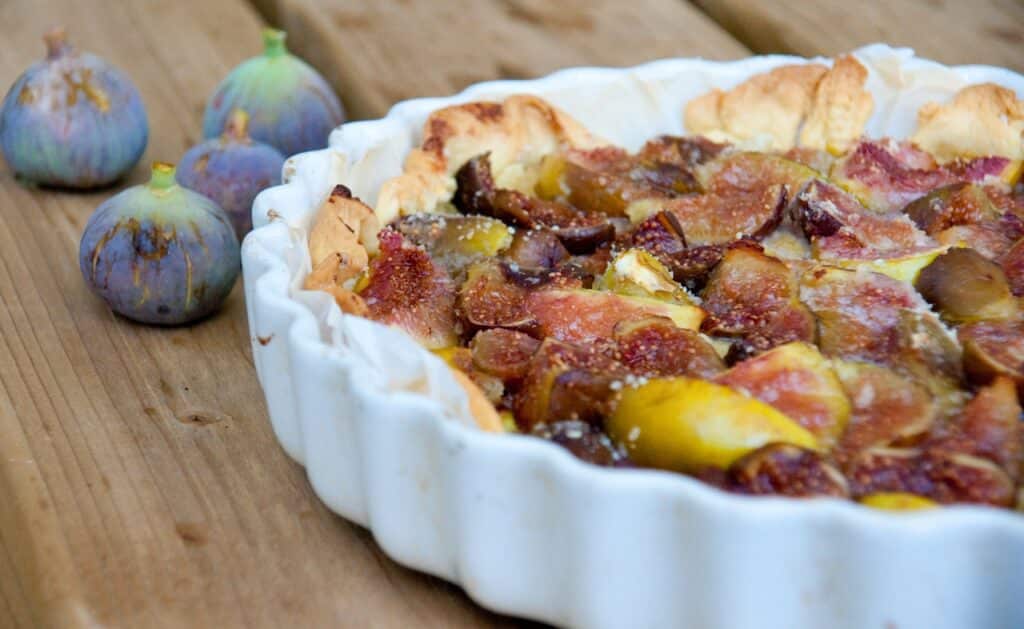 tarte aux figues | Aux Fourneaux recette Tarte aux figues fraiches toute simple de grand-mère
